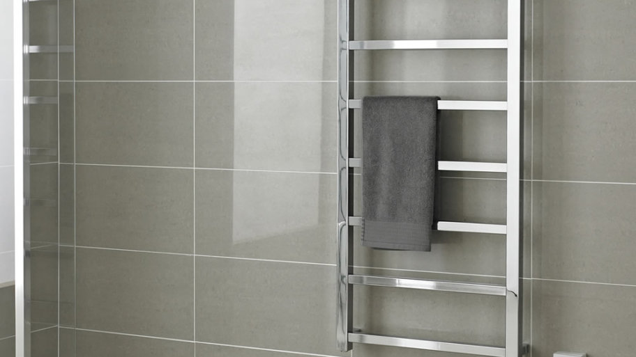 Comment choisir une sèche serviette pour la salle de bains ? Tous nos conseils d’expert