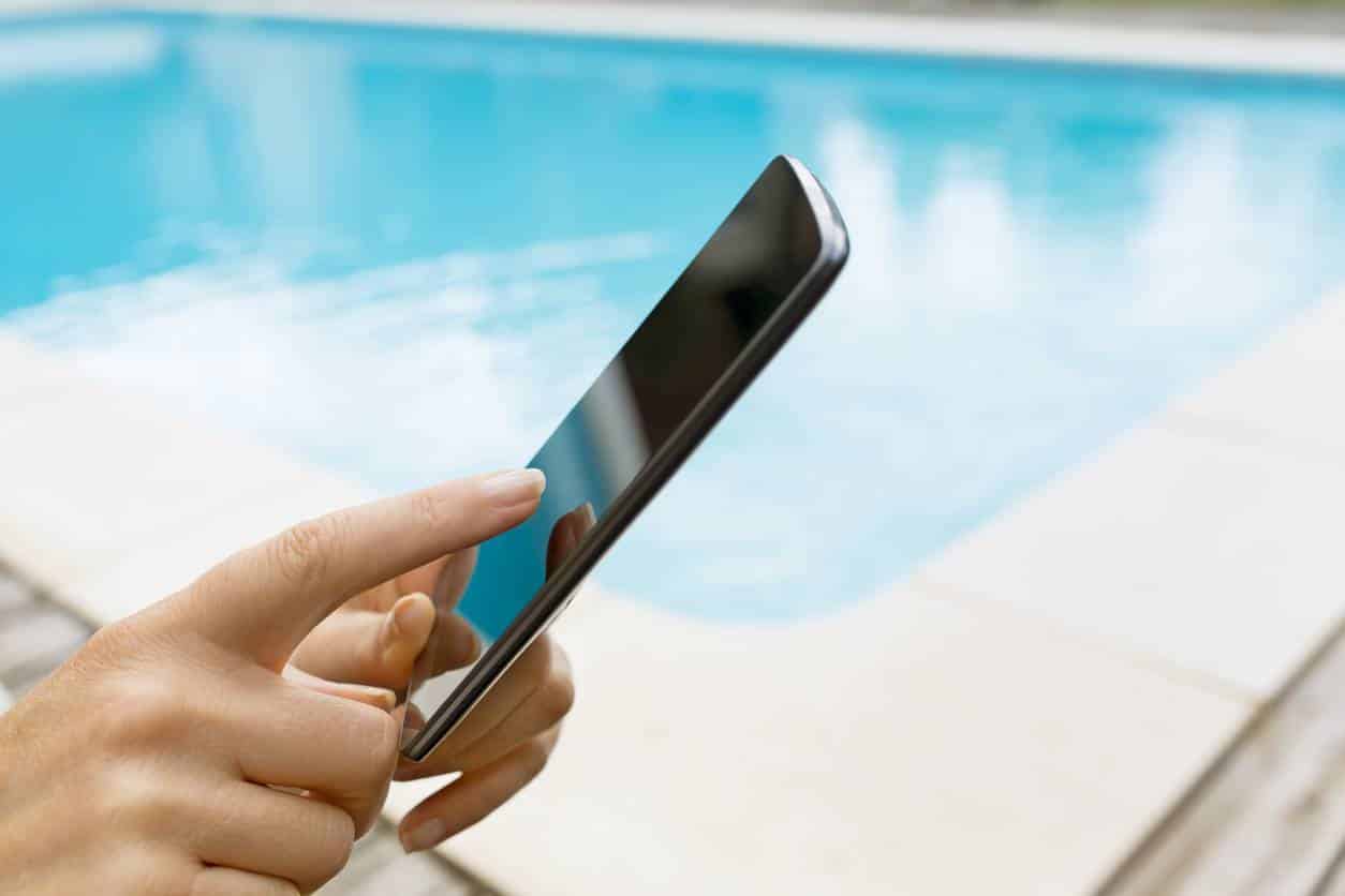 Piscine connectée smartphone domotique