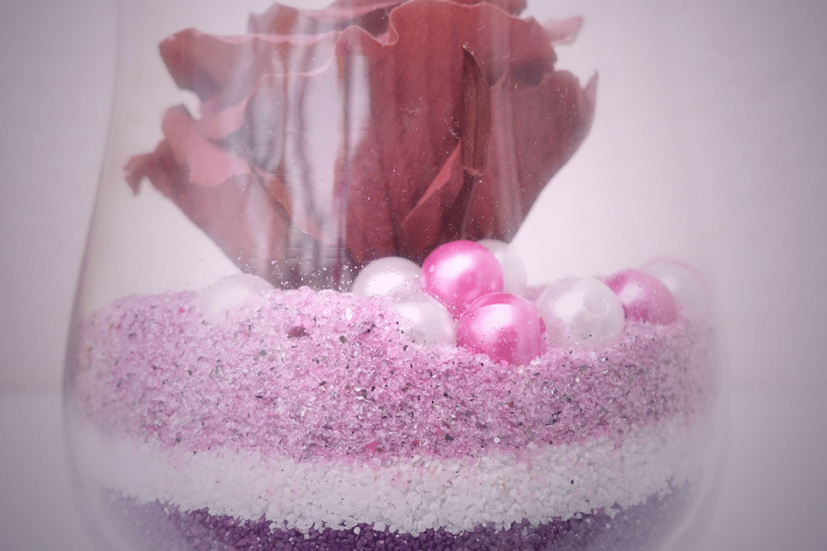 Décorer un vase transparent avec du sable, comment faire - Avant Gardening