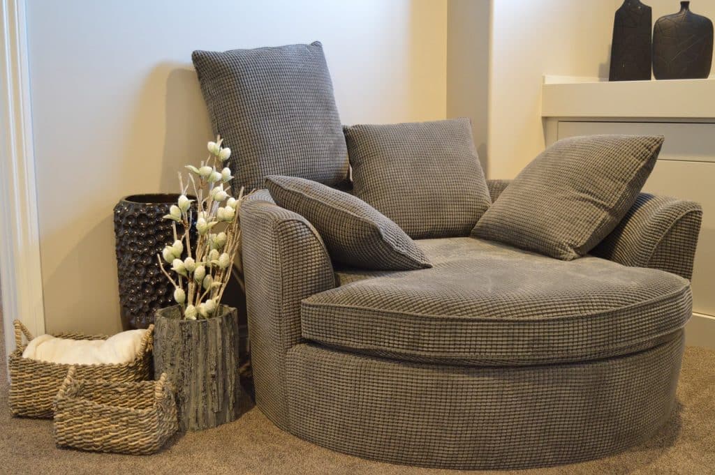 Astuces de disposition pour créer une ambiance spacieuse