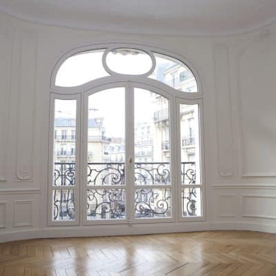 la fenêtre en bois authentique et sur mesure d’Atulam