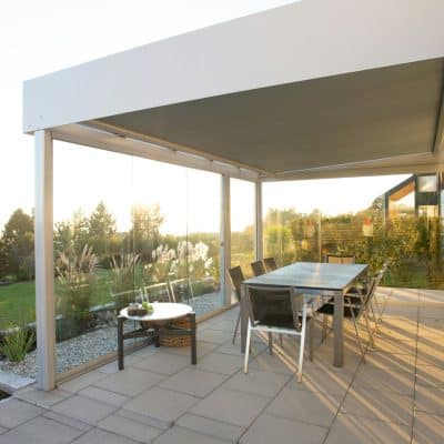 Pergola bioclimatique : un espace 100 % personnalisable à l'extérieur !