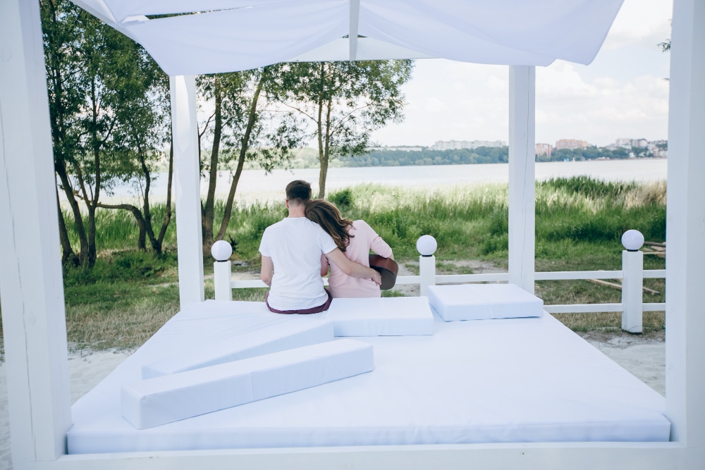 La pergola bioclimatique est de plus en plus populaire
