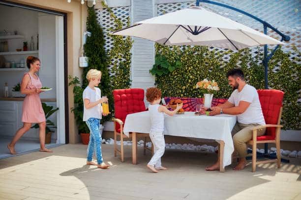 parasol robuste pour grandes surfaces, parasol qui tient au vent pour terrasse
