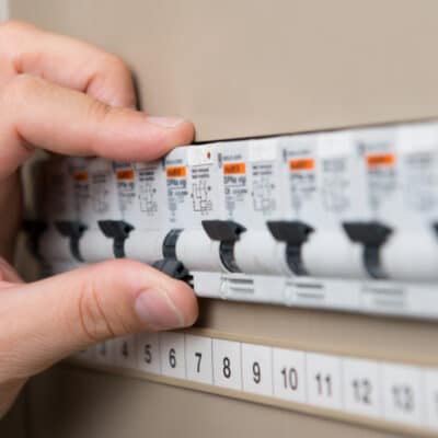 Comment choisir un interrupteur-sectionneur modulaire